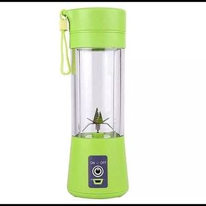 Small portable blender